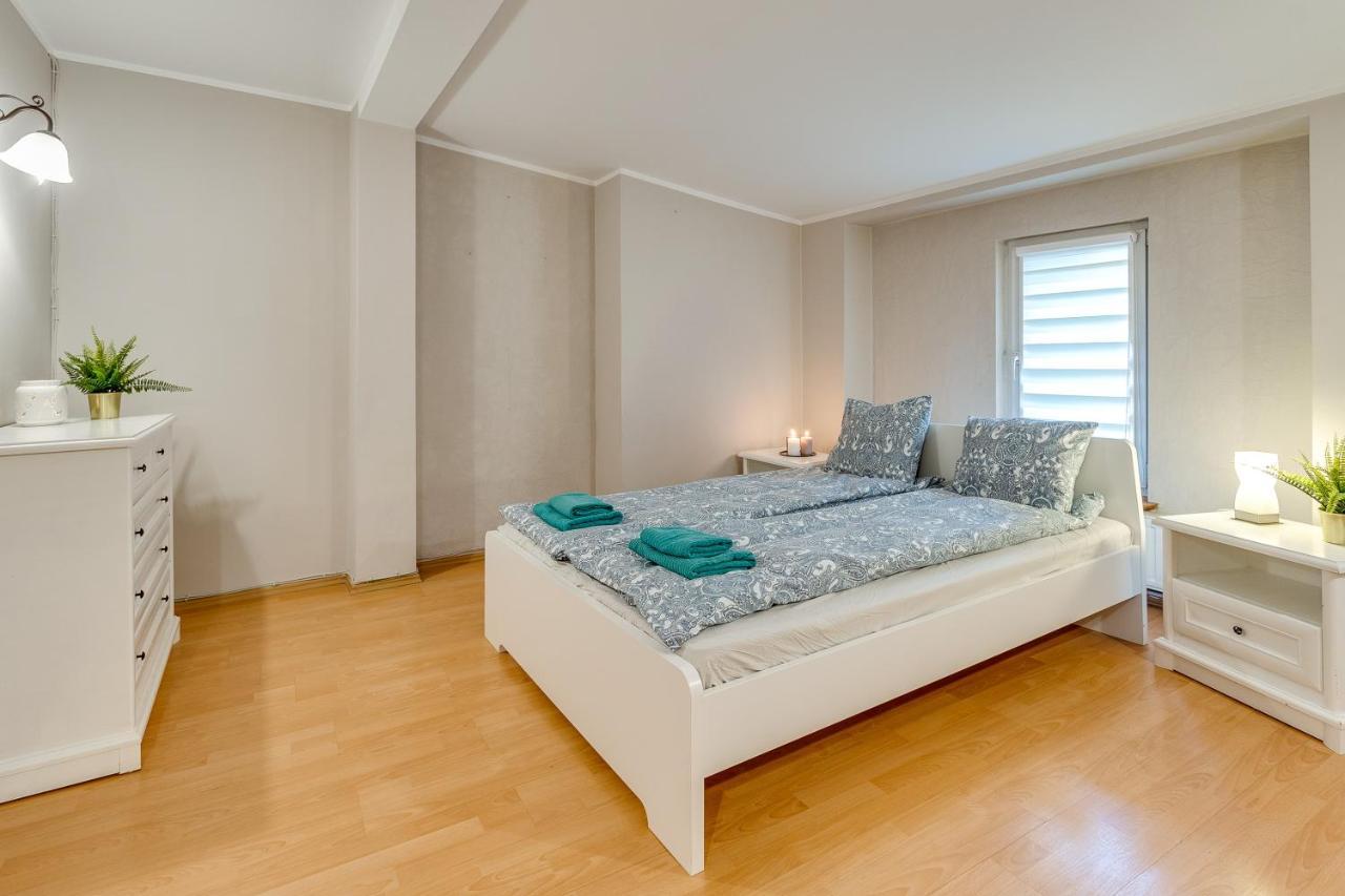 Apartament Poddasze Przy Palmiarni Gliwice Exterior foto